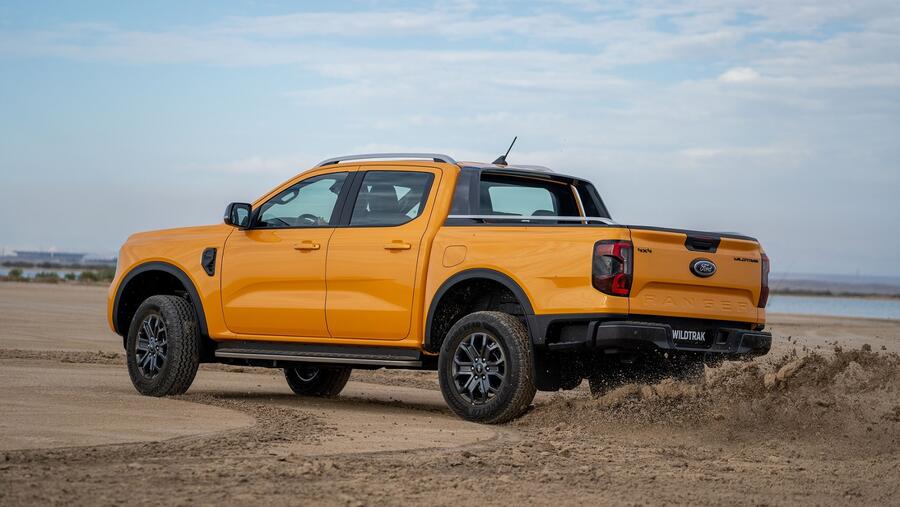 الجيل المقبل من فورد رينجر وايلد تراك مزود بتجهيزات تقنية عالية وقدرات اتصال ذكية ومحسّنة واستخدامات متعددة للعمل والعائلة والترفيه