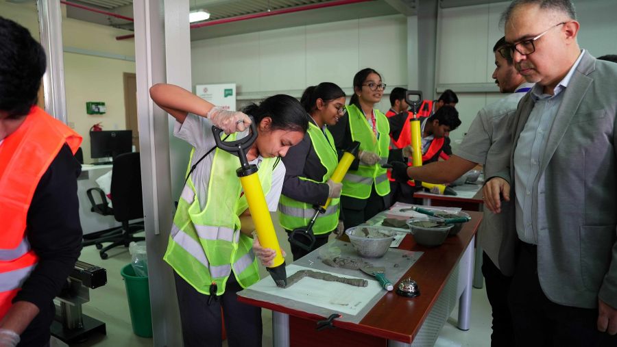 جامعة أبوظبي تختتم الدورة السنوية الرابعة من "منتدى البحوث الهندسية" 2023