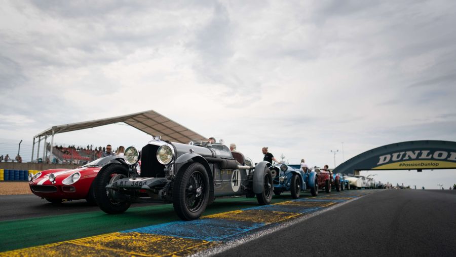 Bentley Works  تعيد مجموعة من سياراتها السابقة والحالية إلى ’لو مان‘ للاحتفال بمئوية السباق الشهير