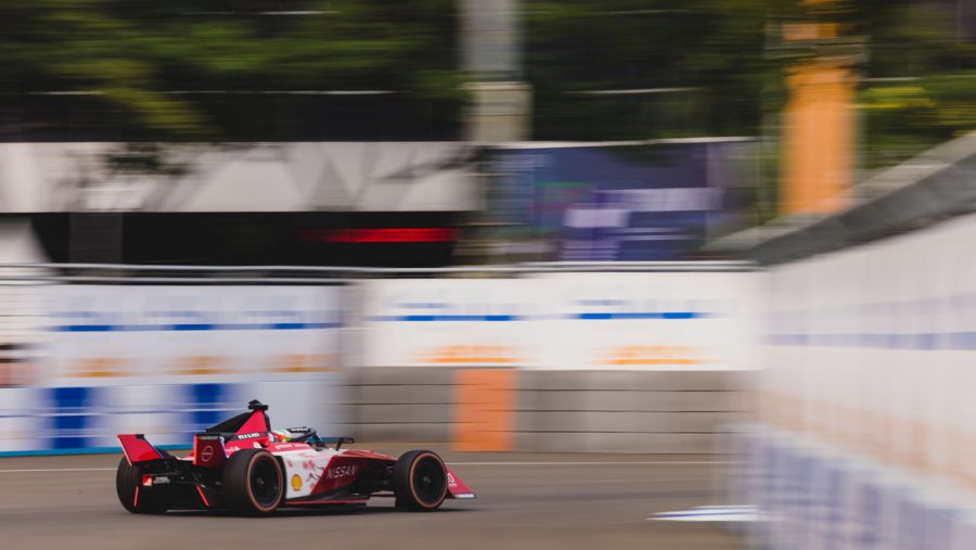 سائقا فريق نيسان فورمولا إي ضمن المراكز الخمسة الأولى في سباق جاكرتا 