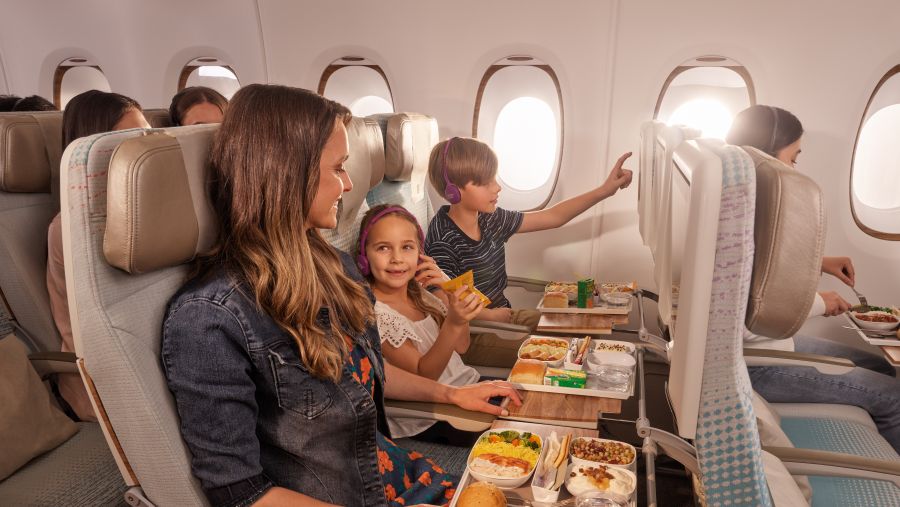 طيران الإمارات تطلق مبادرة إعادة تدوير جديدة للحد من استخدام البلاستيك