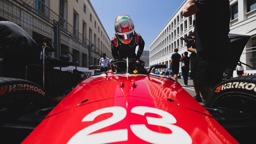 فريق نيسان فورمولا إي يستعد لخوض السباق الختامي للموسم التاسع في لندن