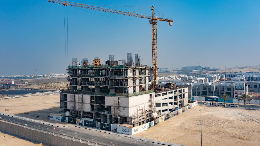 عزيزي تحافظ على زخم التطوير في مشاريعها وتنجز 17% في "عنبر" بالفرجان