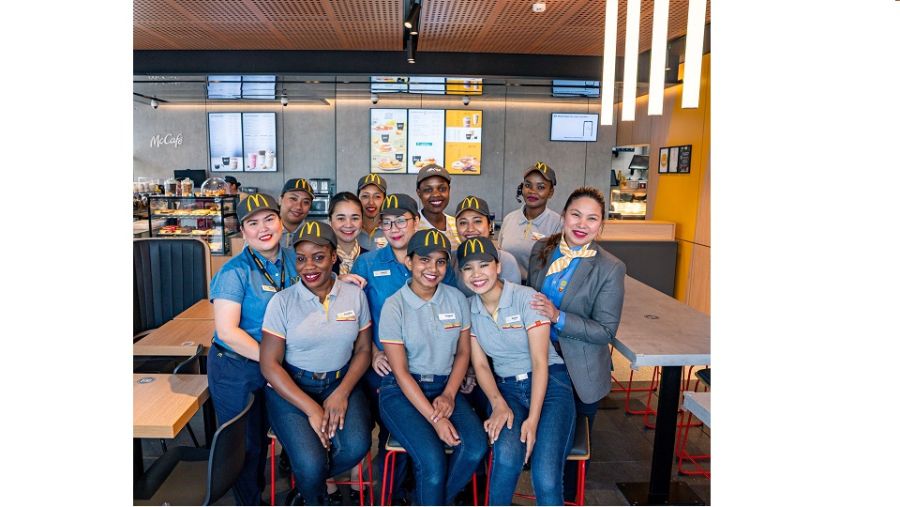 ماكدونالدز الإمارات تفتتح أول مطعم لها بإدارة نسائية بالكامل