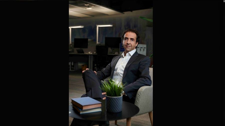 يكشف تقرير مايكروسوفت الجديد حول مؤشر توجهات بيئة العمل لعام 2023 عن حاجة كل موظف لامتلاك مهارة استخدام الذكاء الاصطناعي 