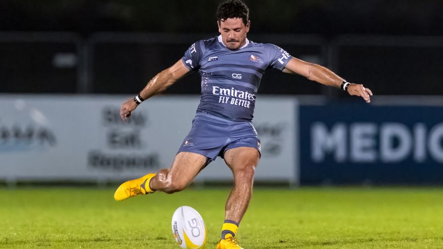 طيران الإمارات تعزز التزامها نحو الرجبي في الدولة بدعم "دبي هوريكانز"