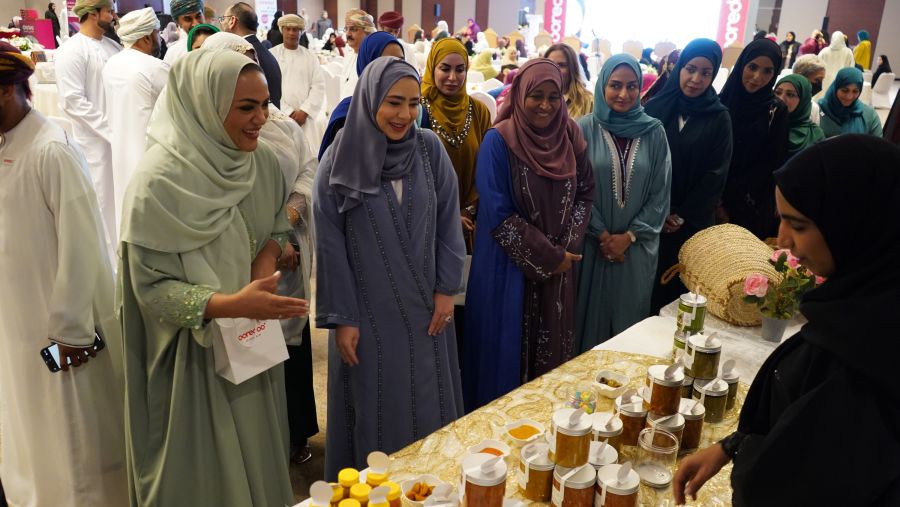 Ooredoo تحتفي برائدات الأعمال الناجحات في أنحاء سلطنة عُمان احتفالاً بيوم المرأة العُمانية