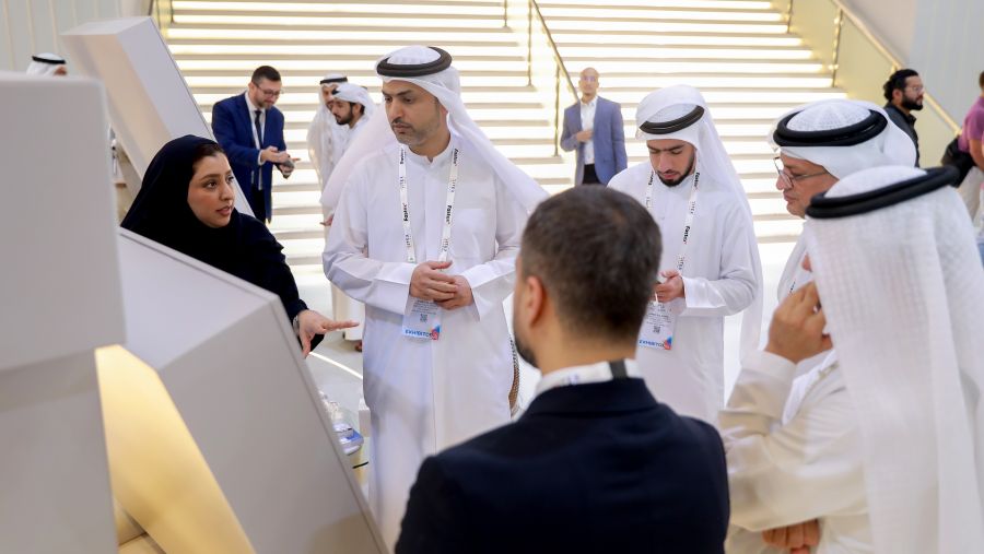 ضمن مشاركتها في فعاليات معرض "جيتكس غلوبال 2023"، تنظم الهيئة الاتحادية للضرائب ورشة عمل توعوية لزوار المعرض والمعنيين حول منصة "إمارات تاكس"، والتي أطلقتها الهيئة أواخر العام الماضي بهدف الاستفادة من التقنيات الحديثة للارتقاء بالنظام الضريبي، وتأسيس بنية تحتية رقمية متكاملة تخدم جميع فئات المتعاملين، بشكل يُسهم في تحقيق أهداف خطط الهيئة الرامية إلى تعزيز مكانتها كهيئة رقمية رائدة في القطاع الضريبي.   وتُقام الورشة في منصة هيئة الاتصالات والحكومة الرقمية على المسرح الرئيسي في قاعة الشيخ سعيد رقم 18 بالمعرض 