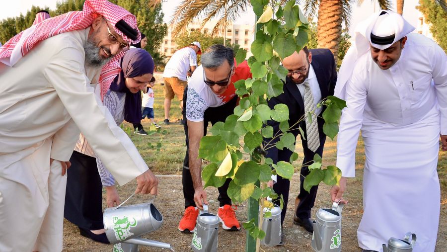 بنك البحرين الوطني يشارك في إطلاق المرحلة الثالثة من "دُمت خضراء" بتدشين ممشى الاستقلال