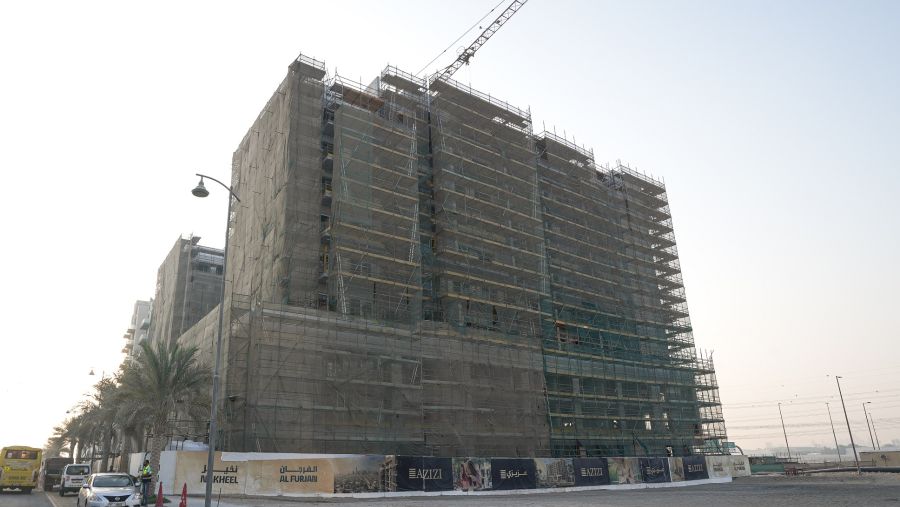 عزيزي تنجز 50% من أعمال البناء في مشروعها "بيرل" بالفرجان