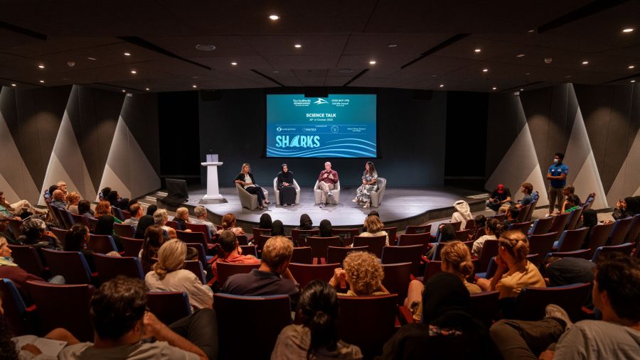 مركز"ياس سي وورلد للبحوث والإنقاذ جزيرة ياس، أبوظبي" يستضيف جلسة  علمية متخصصة حول آليات الحفاظ على أسماك القرش في المنطقة 