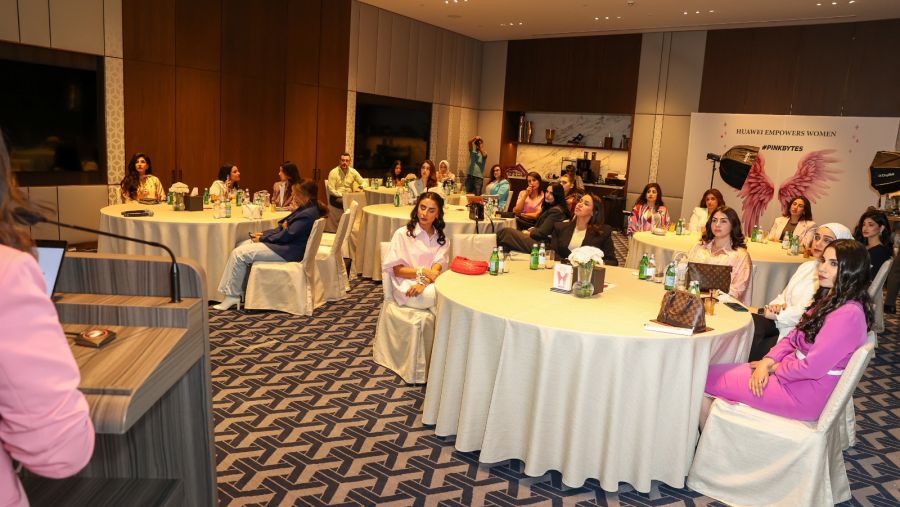 هواوي تحتفل بشهر التوعية بسرطان الثدي  بتنظيم فعالية مميزة ركزت على تمكين المرأة والاهتمام بصحتها