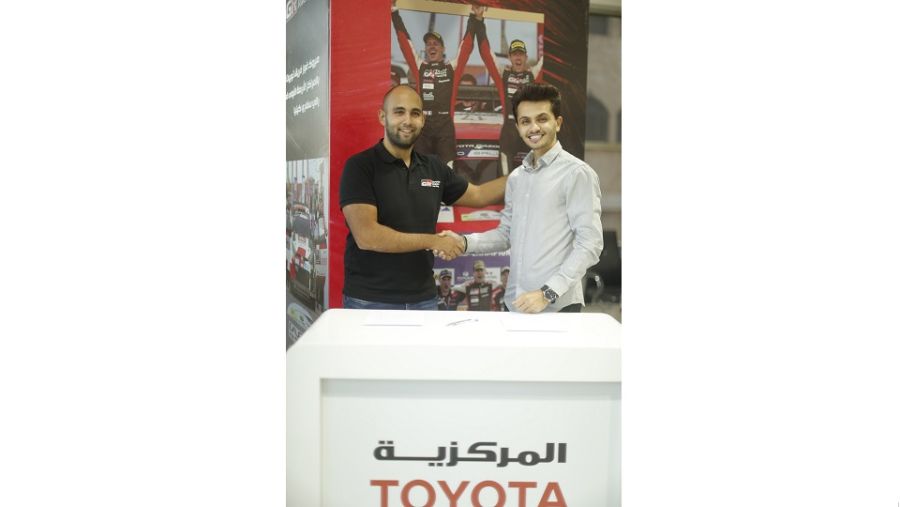 "المركزية تويوتا" ترعى نجم سباقات الدريفت مؤيد مروان وتضمه لعائلة فريق تويوتا جازو للسباقات