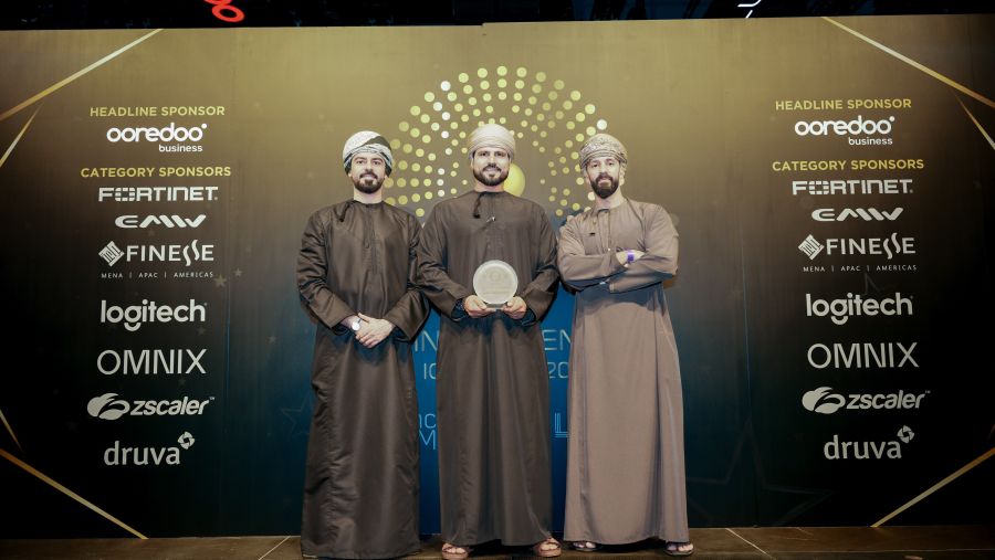 تكريم Ooredoo خلال حفل توزيع جوائز تكنولوجيا المعلومات والاتصالات الذكية للعام 2023م