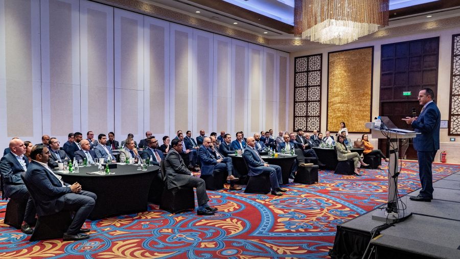 ديلويت تعرض استراتيجيات إدارة رأس المال البشري وأنظمة العمل