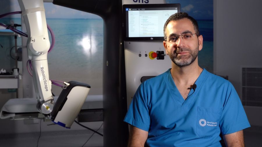 مبادلة للرعاية الصحي دبي تجري عملية جراحية جديدة باستخدام تقنية المجهر الروبوتي الثورية لتحسين صحة الرجال