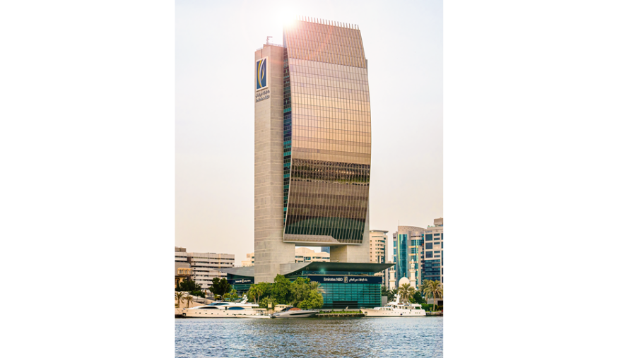 بنك الإمارات دبي الوطني يحصد جائزة "أفضل بنك للحوكمة البيئية والاجتماعية في دولة الإمارات العربية المتحدة" مما يعكس تفانيه في مجال الاستدامة