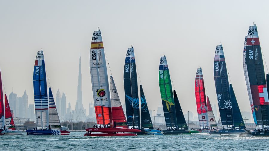 بلدية دبي يتوج بلقب الكريكت في "الدورة الرياضية العمالية الخامسة"