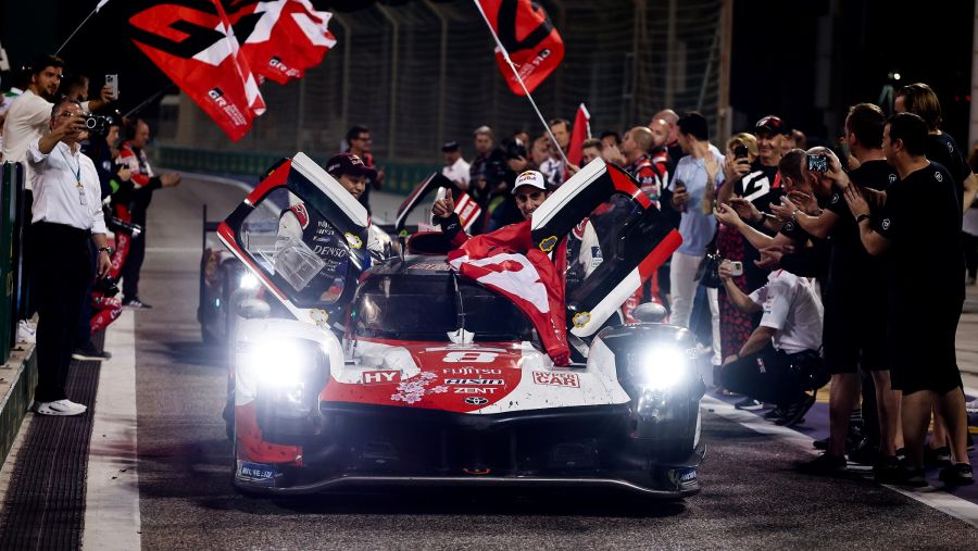 تويوتا جازو للسباقات يهيمن على سباق البحرين 8 ساعات بفوزه بالمركزين الأول والثاني