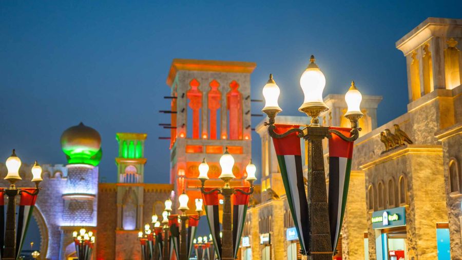 القرية العالمية تحتفل بعيد الاتحاد الـ 52 لدولة الإمارات العربية المتحدة