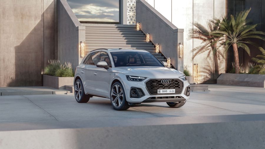 استمتع بخصومات نهاية السنة على سيارات أودي عُمان الرائدة عالية الأداء