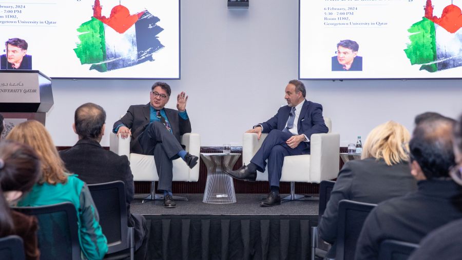 الخبير الاستراتيجي دانيال برومبرغ يحلل سياسة إيران ضمن "محور المقاومة" في محاضرة عامة بجامعة جورجتاون في قطر