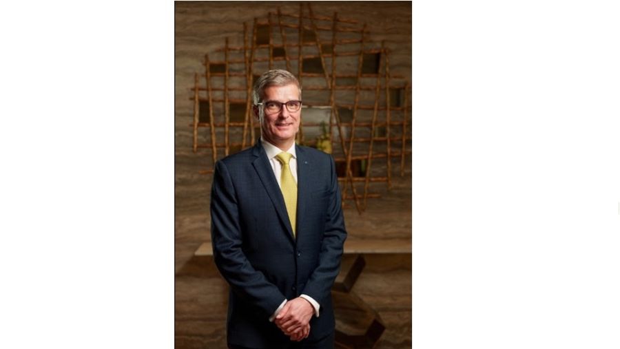 مجمع الجداف روتانا يرحب بالمدير العام الجديد ستيفان شميد