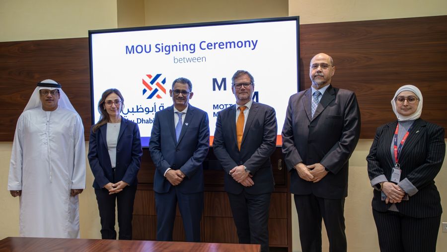 كلية الهندسة بجامعة أبوظبي تبرم اتفاقية شراكة مع «موت ماكدونالد» لتعزيز القدرات البحثية لدى طلاب الهندسة