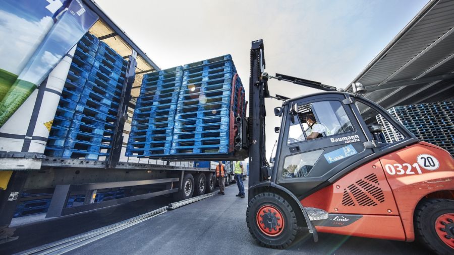 Fine Hygienic Holding Makes Significant Sustainable Savings Thanks to CHEP’s Reusable Pallets