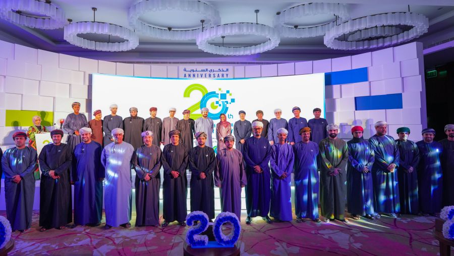 شركة النفط العُمانية للتسويق تحتفل بذكرى التأسيس الـ 20 وتربعها على صدارة قطاع الوقود بالتجزئة