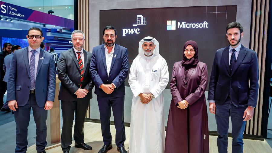 بي دبليو سي الشرق الأوسط ومايكروسوفت تطلقان مركز التميّز للذكاء الاصطناعي المخصص لتنمية مهارات الكوادر الهندسية في المملكة العربية السعودية