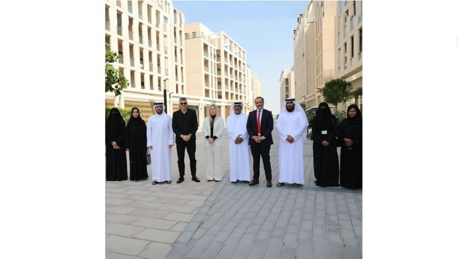 مجموعة ألِف تستقبل وفداً من "بلدية الشارقة" للاطلاع على مشاريع "حيّان" و"الممشى"