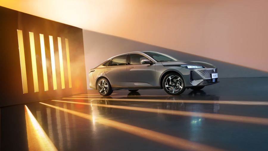 شانجان إيدو بلس الجديدة كلياً - التصميم والأداء والتكنولوجيا والسلامة المتقدمة التي تفوق توقعاتك!