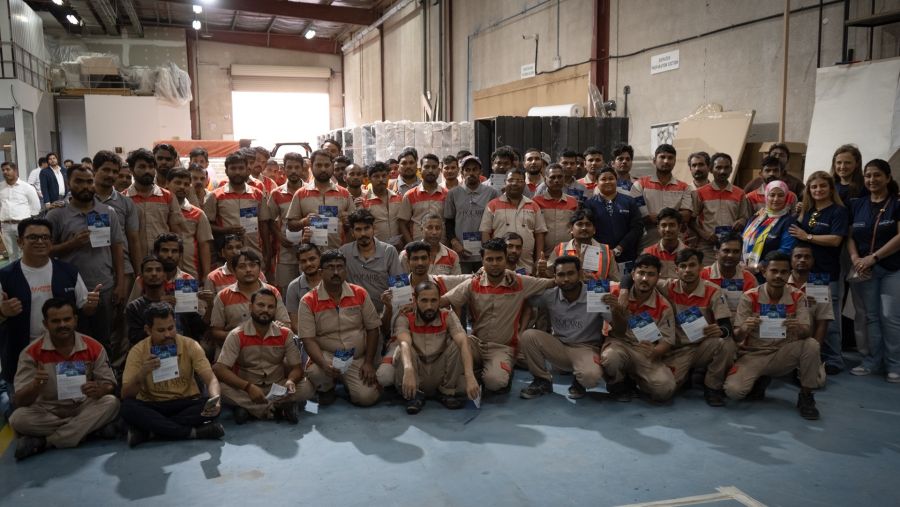 بنك الإمارات دبي الوطني ينظم فعالية توعوية مجتمعية تركز على الممارسات المصرفية الآمنة للعمال