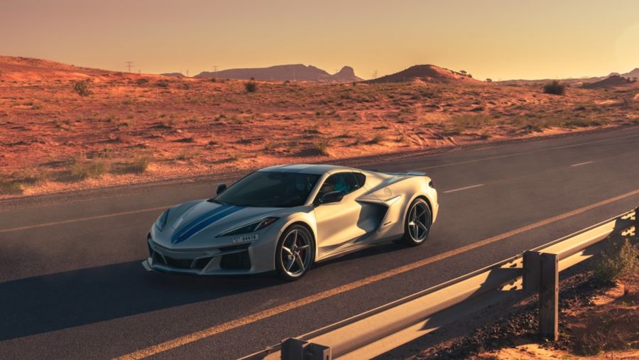 ’شفروليه كورفيت E-Ray‘ متاحة للطلب من قِبَل عملاء الشرق الأوسط في صالات عرض ’شفروليه‘