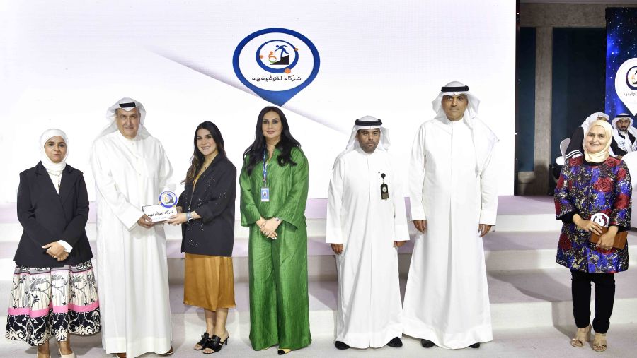 بنك برقان يجدّد مشاركته في ملتقى التوظيف وحفل تخرّج حملة "شركاء لتوظيفهم" 