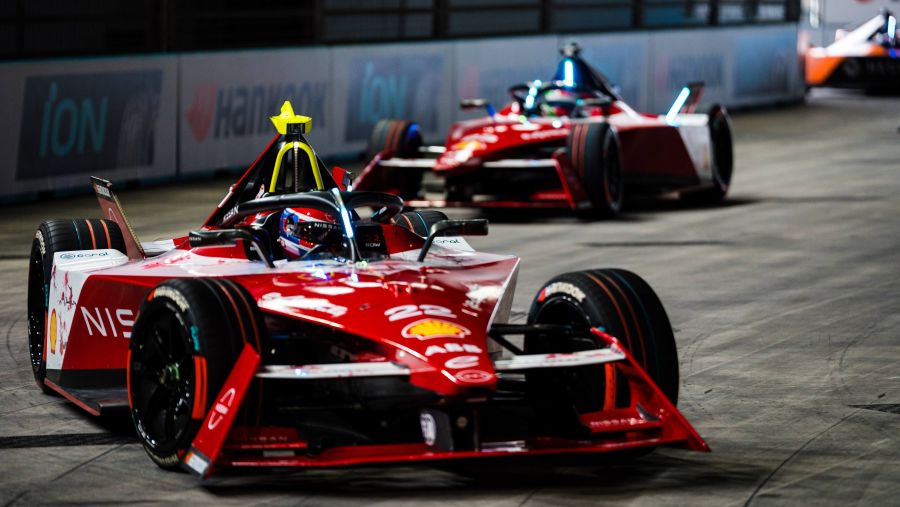 فريق نيسان فورمولا إي يختتم الموسم العاشر بانتصار مستحق