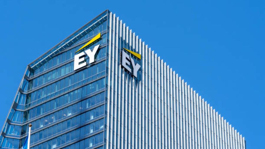 منطقة الشرق الأوسط وشمال إفريقيا تسجل 321 صفقة اندماج واستحواذ بقيمة إجمالية بلغت 49.2 مليار دولار في النصف الأول من عام 2024