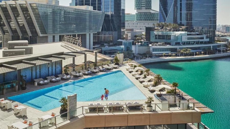 Four Seasons Hotel Abu Dhabi celebrates Emirati Women’s Day with opening the Art Exhibition by the local artist