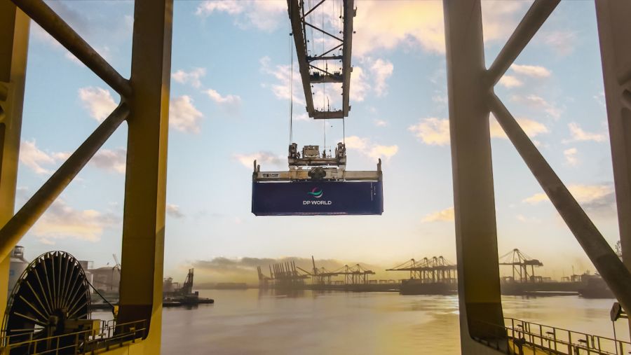 المصادقة تمثل تصويتاً بالثقة على خطط مجموعة موانئ دبي العالمية لتحويل سلاسل التوريد بهدف جديد وطموح لخفض انبعاثات الغازات المسببة للاحتباس الحراري في النطاقين 1 و2 بنسبة 42% بحلول 2030
