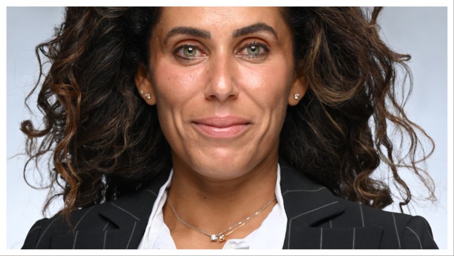 عضو مجلس إدارة بورصة الكويت السيدة/ دلال جعفر بهبهاني