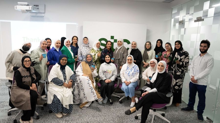 stc  تستضيف ورشة عمل  التشتيل الداخلي بالتعاون مع  عالية  يونس