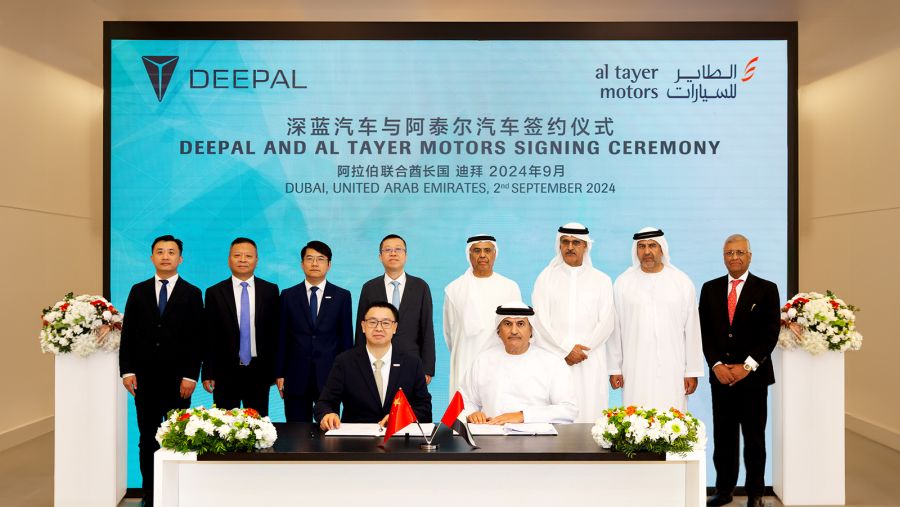 الطاير للسيارات توقع مع علامة ديبال للسيارات الكهربائية الإتفاقية الأولى من نوعها على مستوى الشرق الأوسط