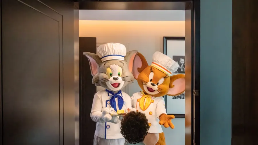 Tom And Jerry Bring Saffron Cheesecake Delight To Your Room At The Wb™ Abu Dhabi