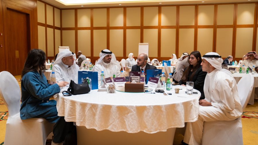 عيسى البشير: تعزيز النمو المستدام للقوى العاملة الوطنية و صقل المواهب بهذه البرامج