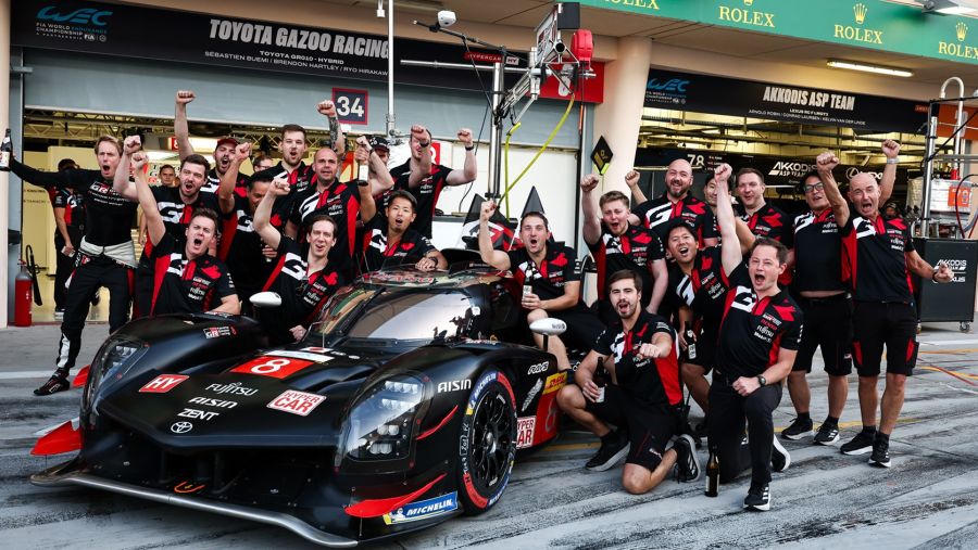 فريق تويوتا جازو للسباقات يتوج بلقب سباق البحرين 8 ساعات