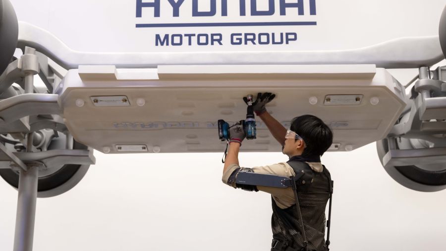 هيونداي موتور تعلن عن خططها لإطلاق "X-ble Shoulder" في يوم تقنيات الروبوتات القابلة للارتداء