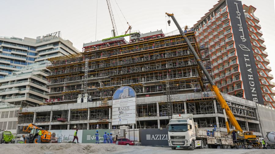 "عزيزي" تُنجز 15% من أعمال البناء في مشروع "كريك فيوز 3"