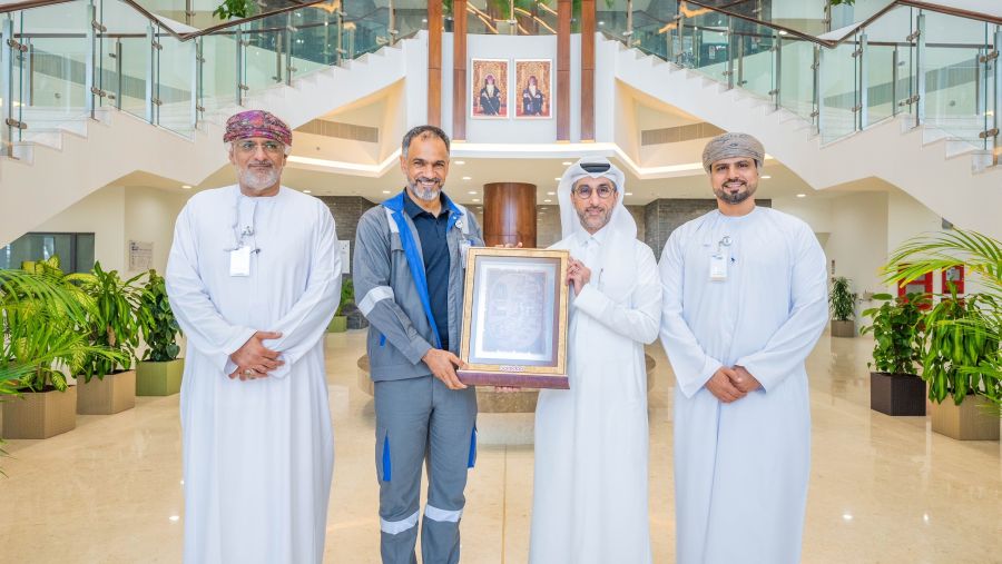 Ooredoo تستكشف فرص تعاون وشراكات استراتيجية جديدة لترتقي بمستوى الاتصالات في الدقم 