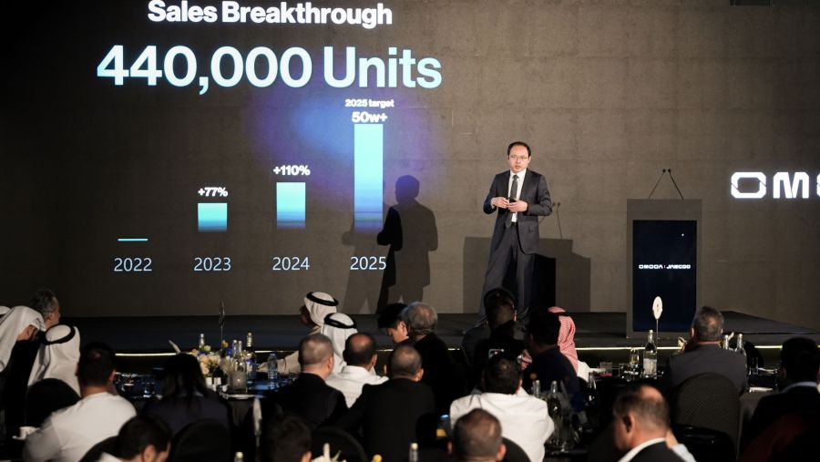 الشركة تؤكد أن دبي بوابة عبور السيارات الصينية الى الشرق الأوسط وتطرح طرازات أومودا C5، وجايكو J7، وجايكو J8 خلال حفل ضخم في فندق أرماني 